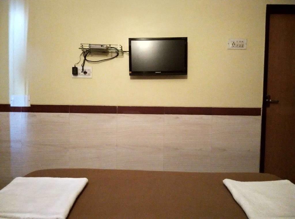 Girija Payyade Hotel Кальян Экстерьер фото