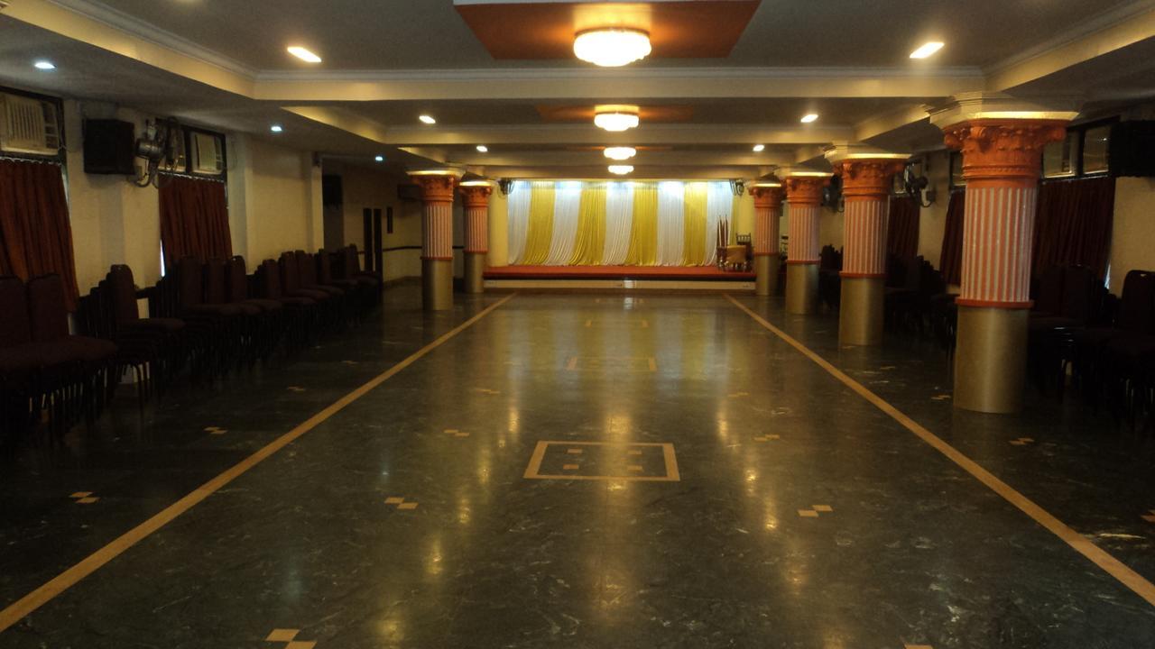 Girija Payyade Hotel Кальян Экстерьер фото