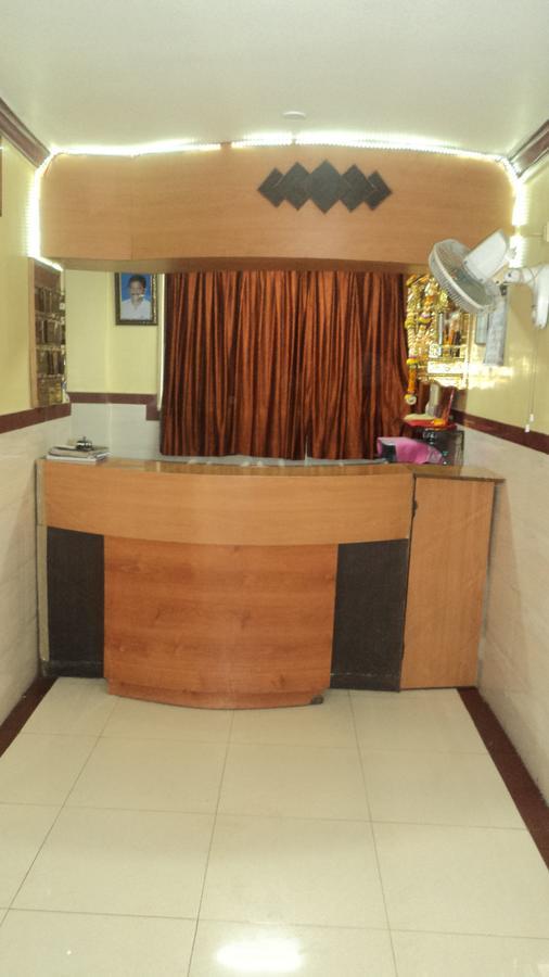 Girija Payyade Hotel Кальян Экстерьер фото