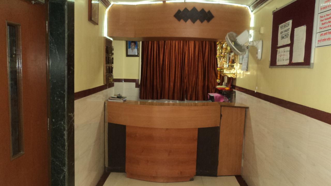 Girija Payyade Hotel Кальян Экстерьер фото