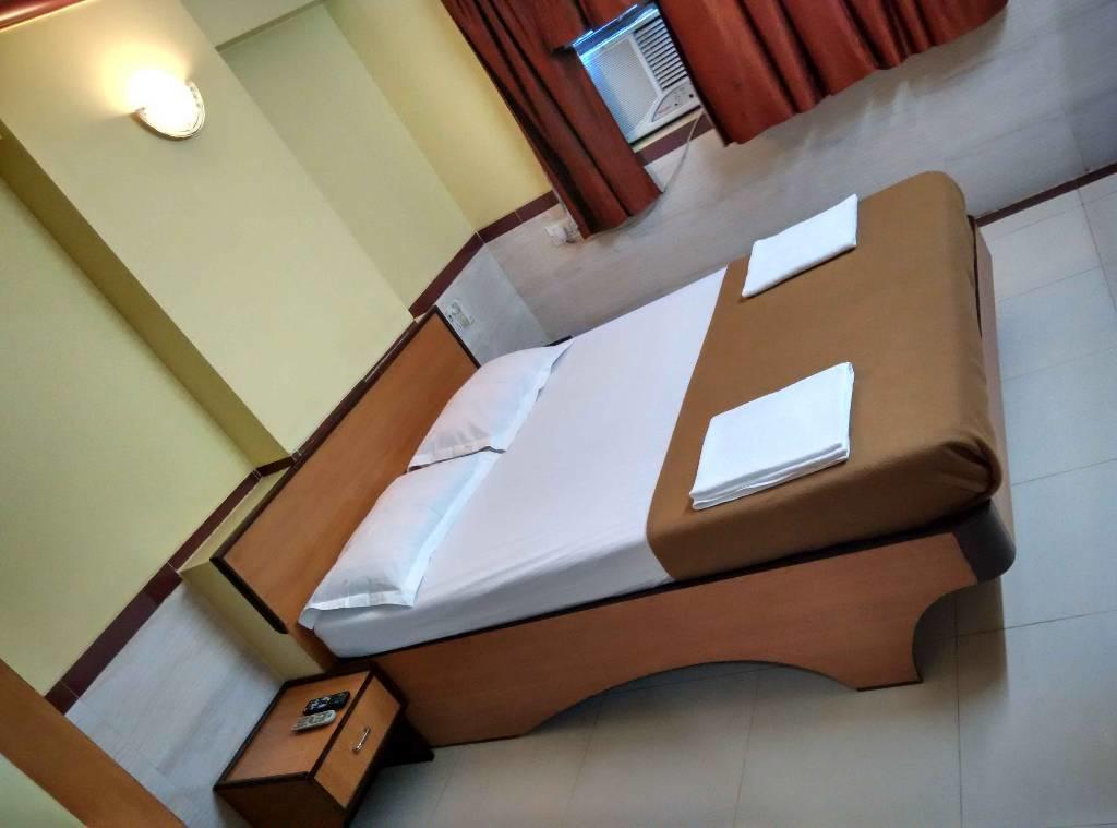 Girija Payyade Hotel Кальян Экстерьер фото
